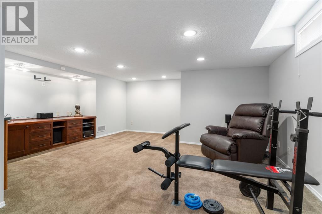 Single Family House for Sale in  Harvest Oak Green NE Harvest Hills Calgary 