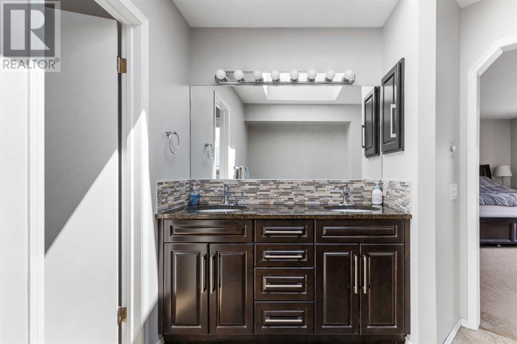 Single Family House for Sale in  Harvest Oak Green NE Harvest Hills Calgary 