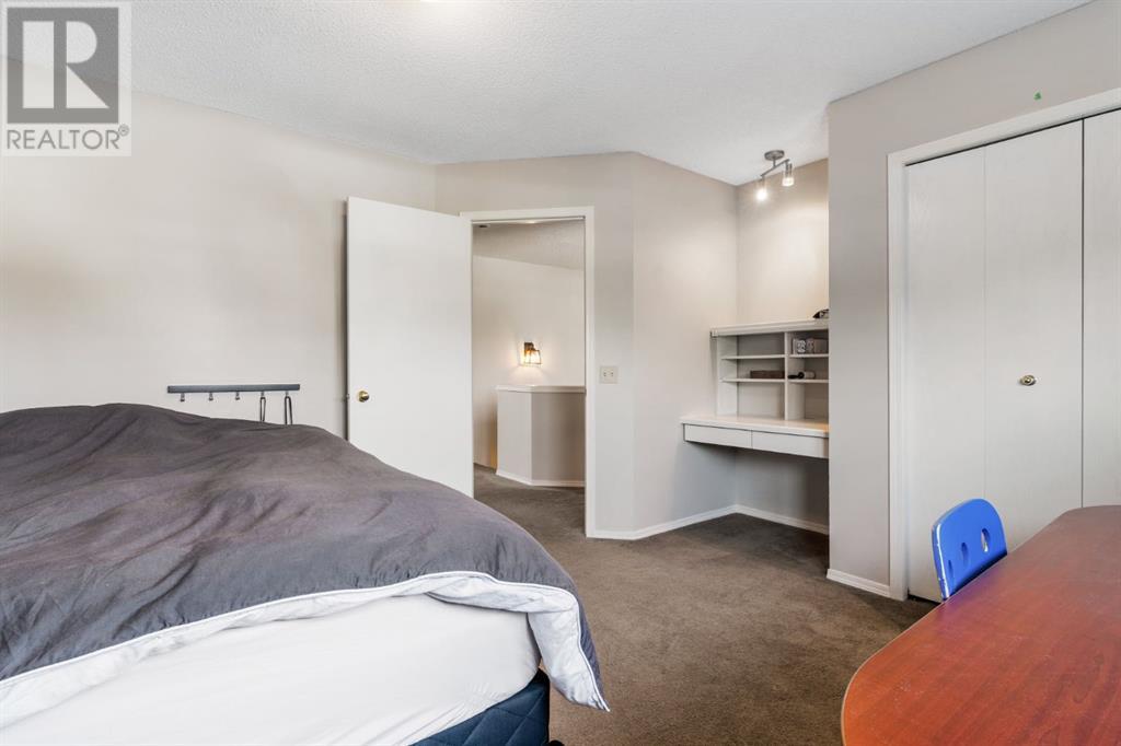 Single Family House for Sale in  Harvest Oak Green NE Harvest Hills Calgary 