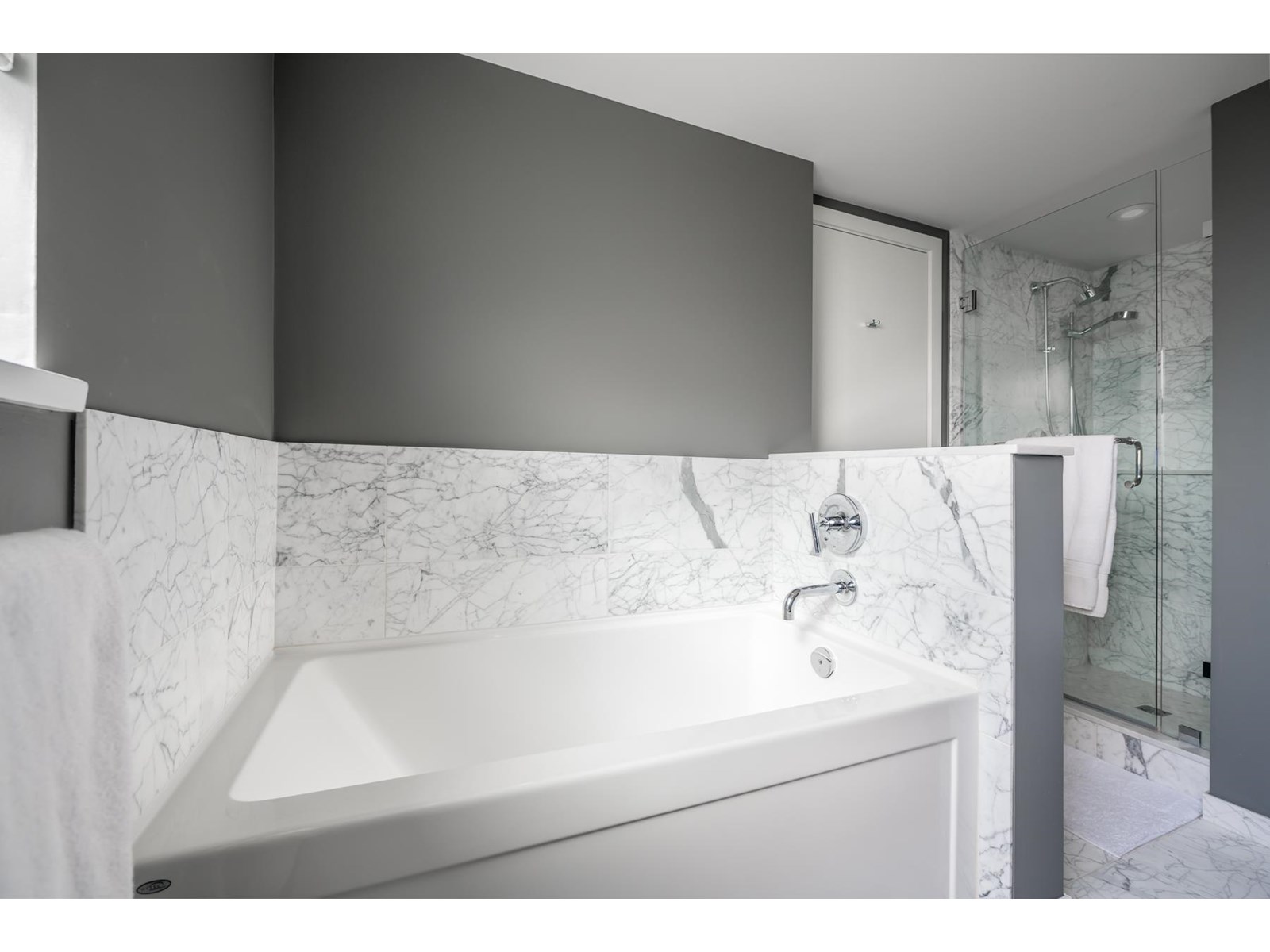 303 1160 OXFORD STREET, White Rock
