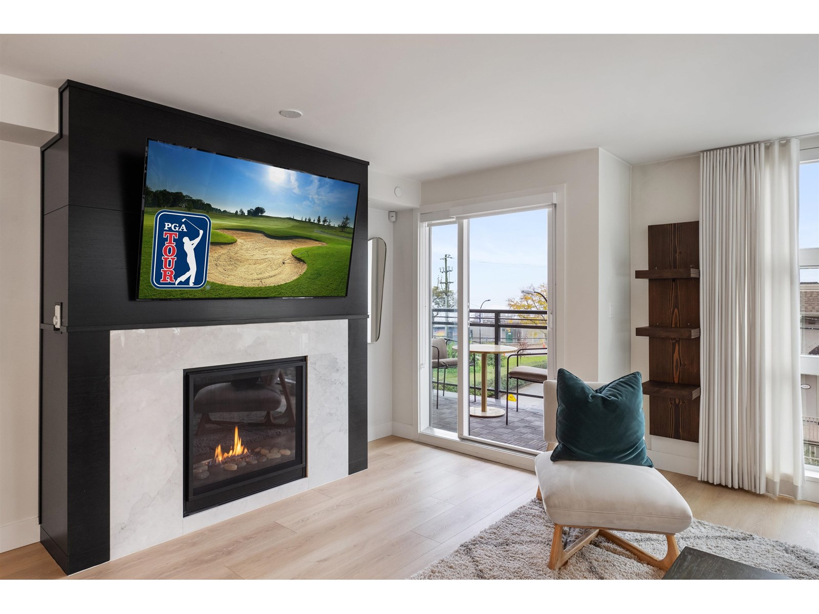 303 1160 OXFORD STREET, White Rock