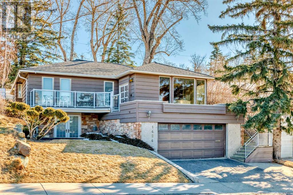 Single Family House Bungalow for Sale in   Street NW Hounsfield Heights/Briar Hill Calgary 