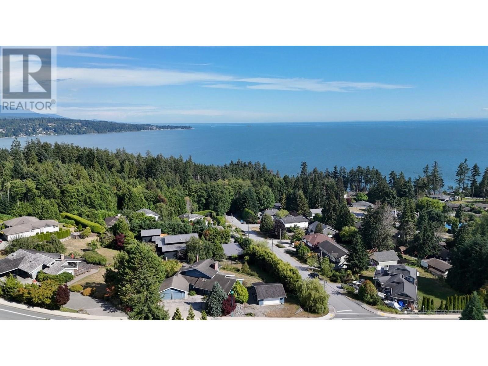 5504 DERBY ROAD, Sechelt