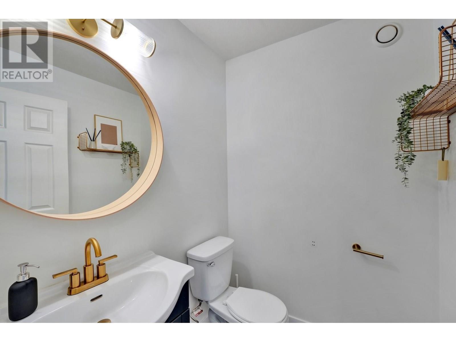 5504 DERBY ROAD, Sechelt