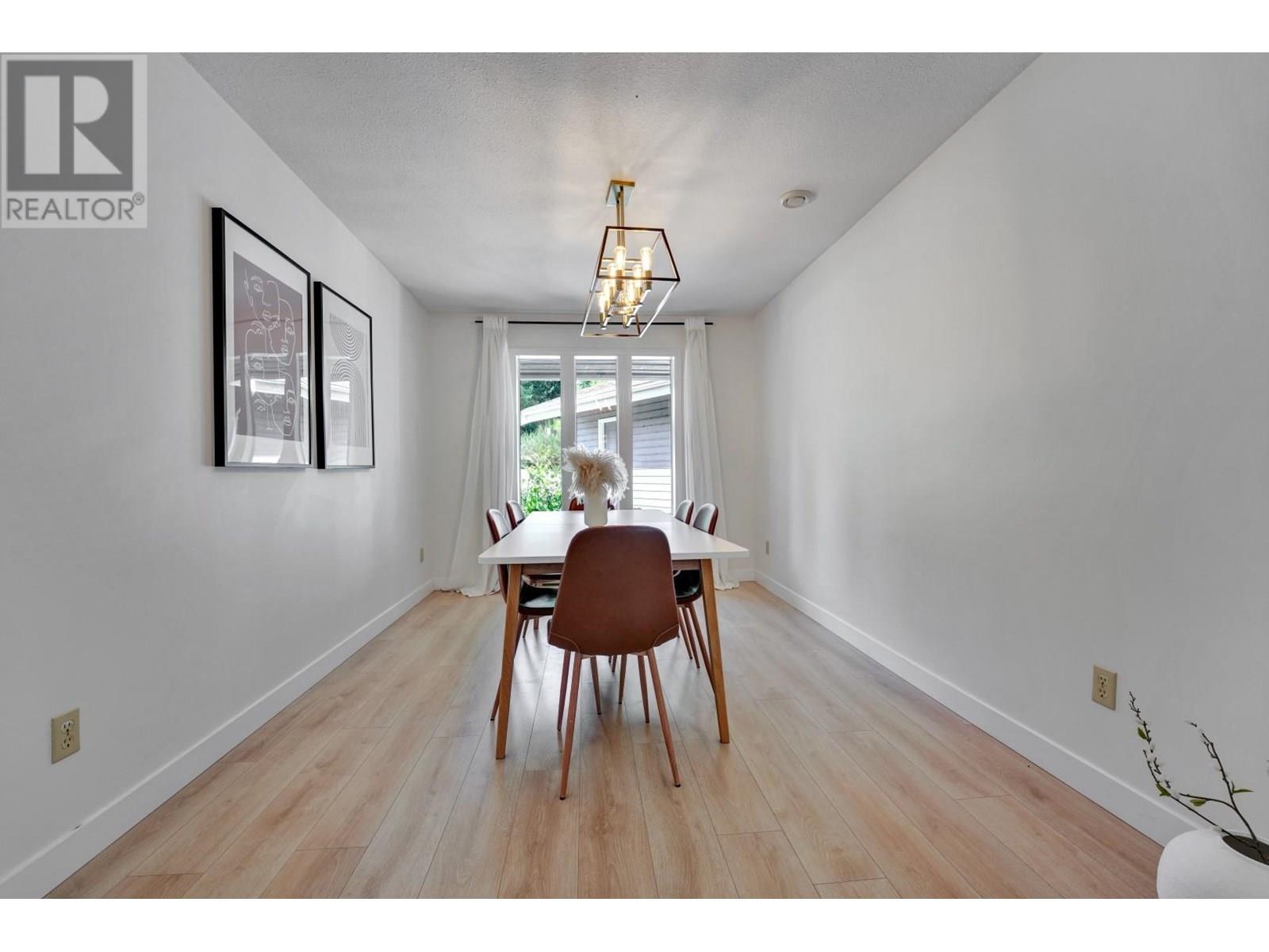 5504 DERBY ROAD, Sechelt