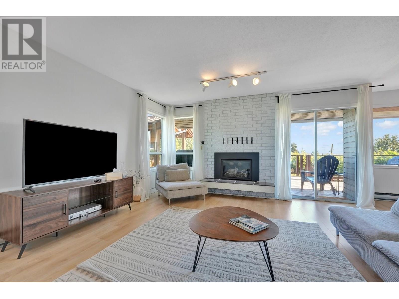 5504 DERBY ROAD, Sechelt