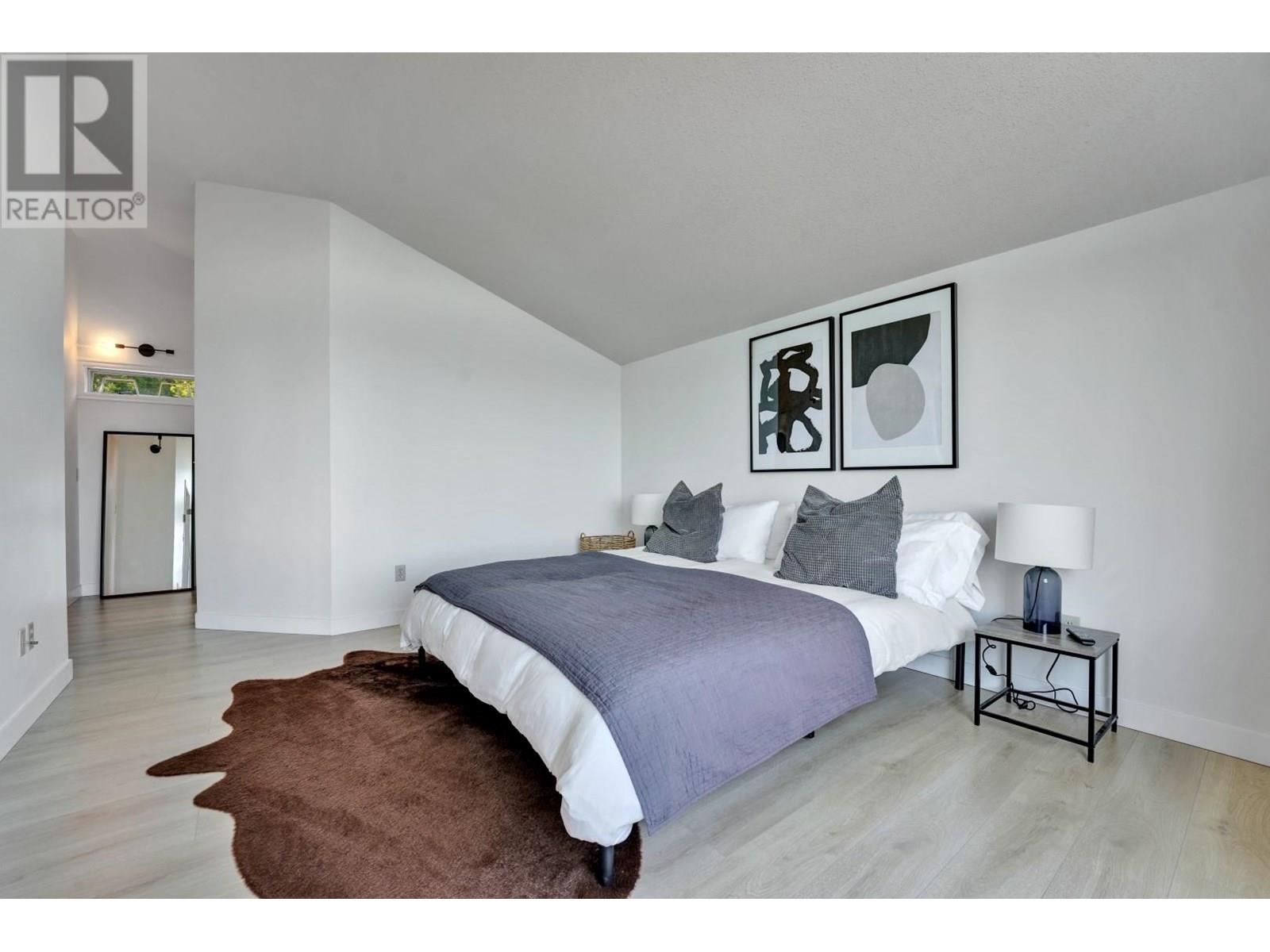 5504 DERBY ROAD, Sechelt
