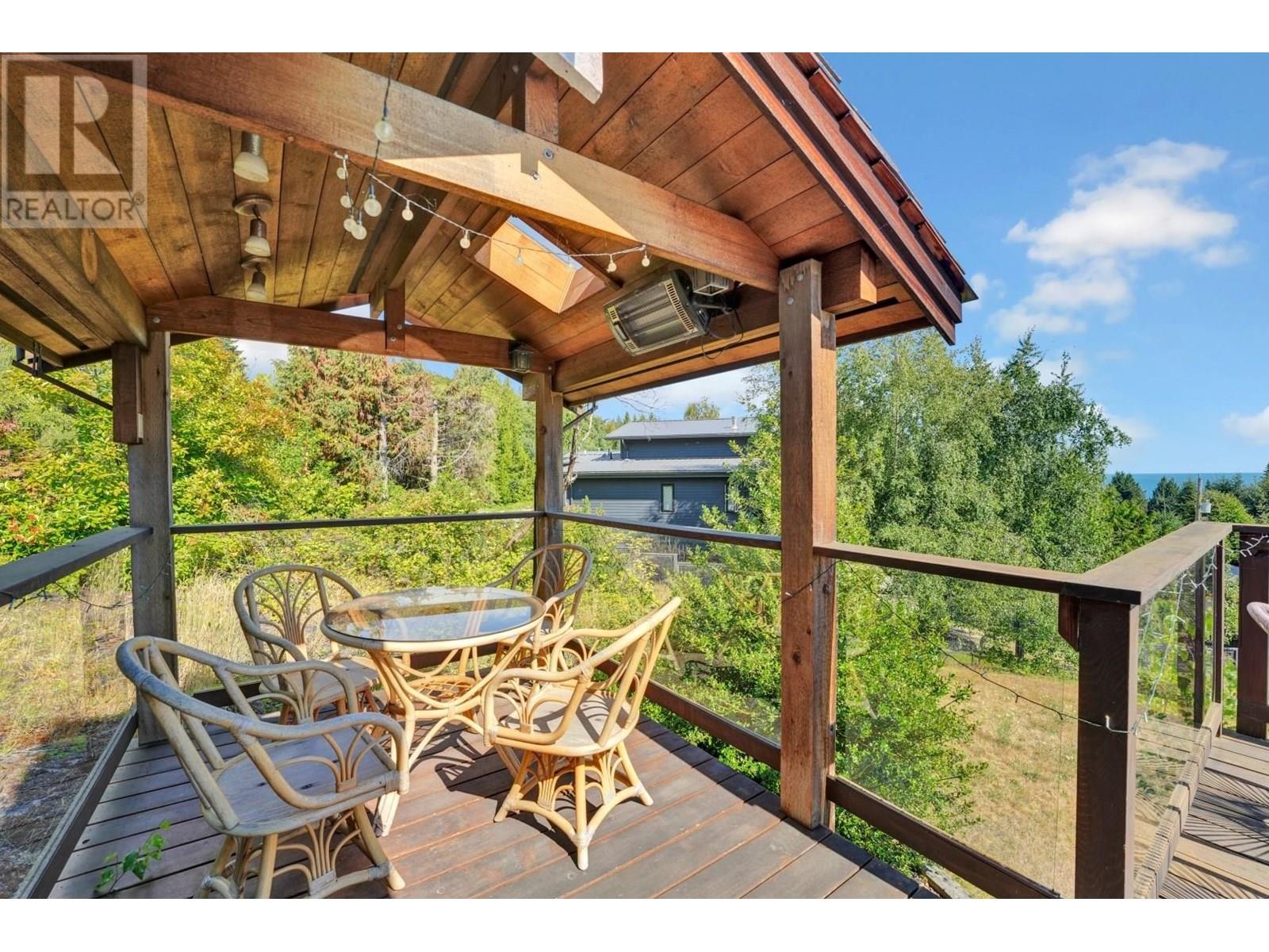 5504 DERBY ROAD, Sechelt