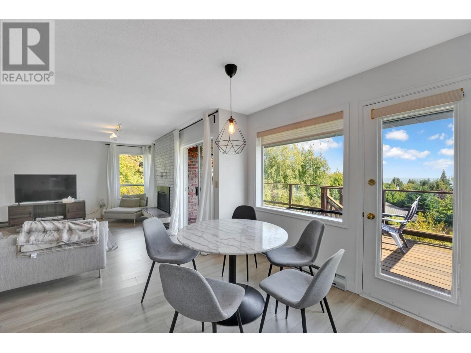 5504 DERBY ROAD, Sechelt