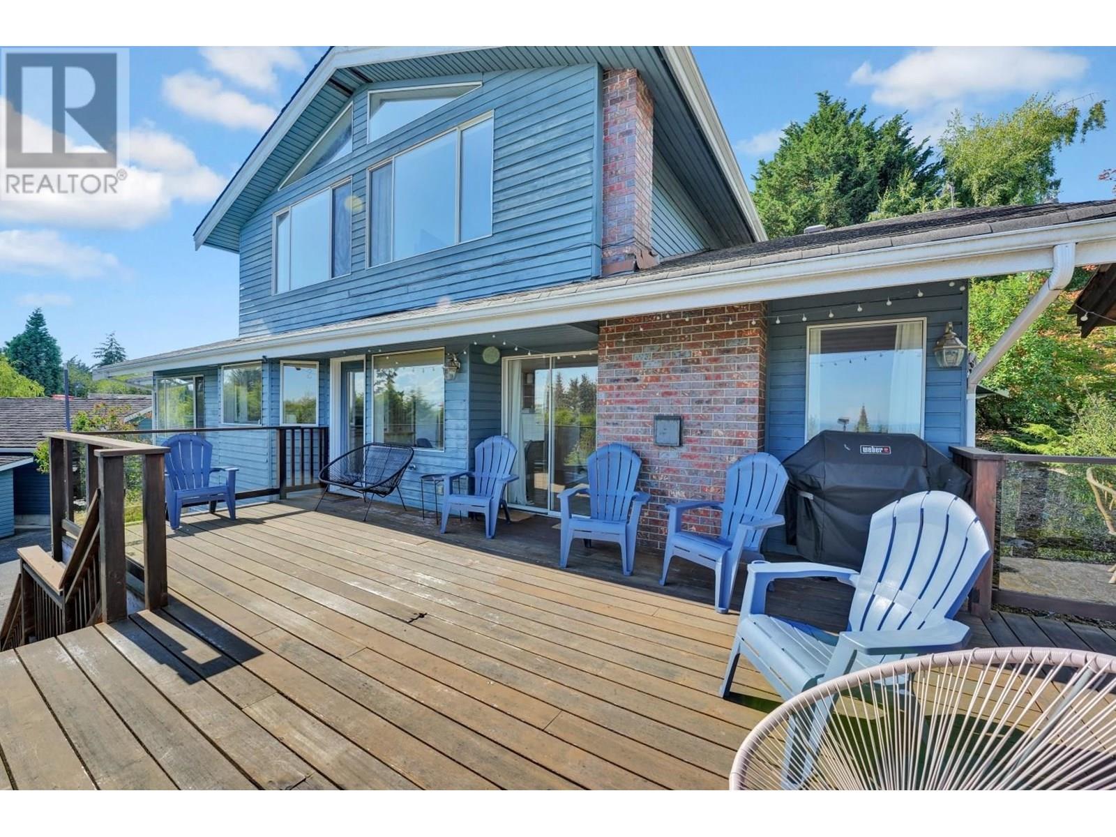 5504 DERBY ROAD, Sechelt
