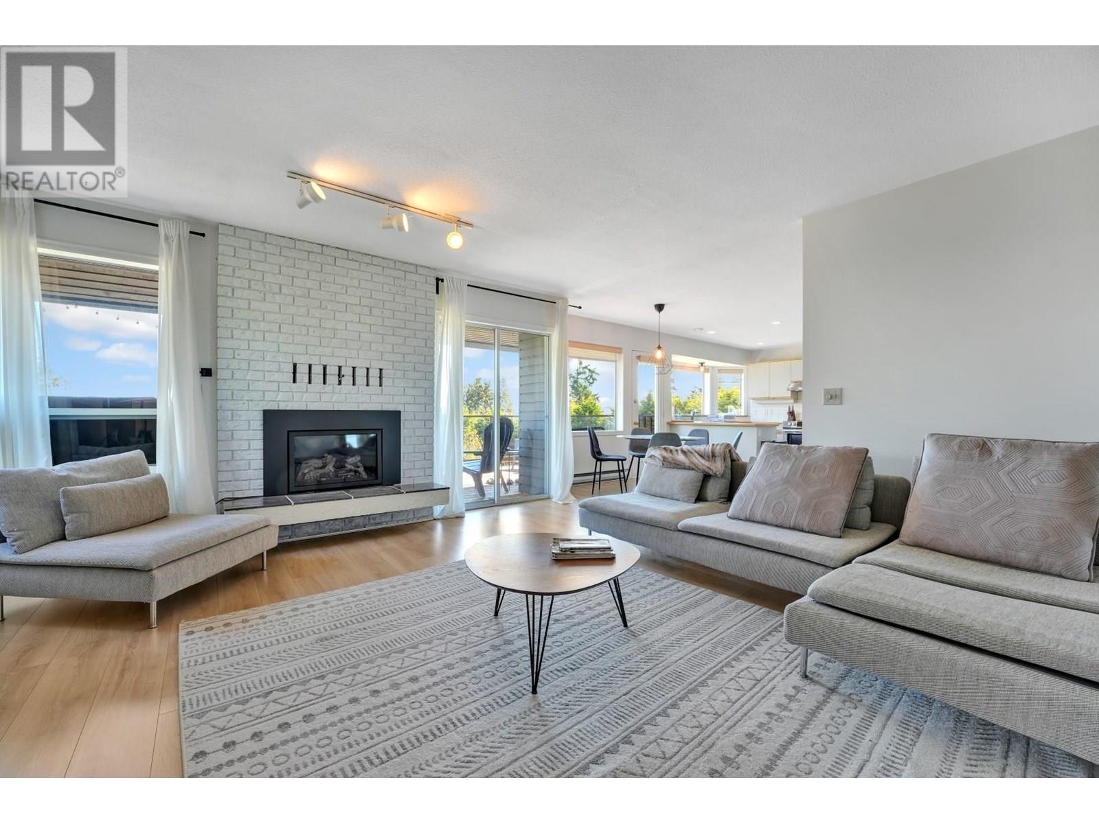 5504 DERBY ROAD, Sechelt
