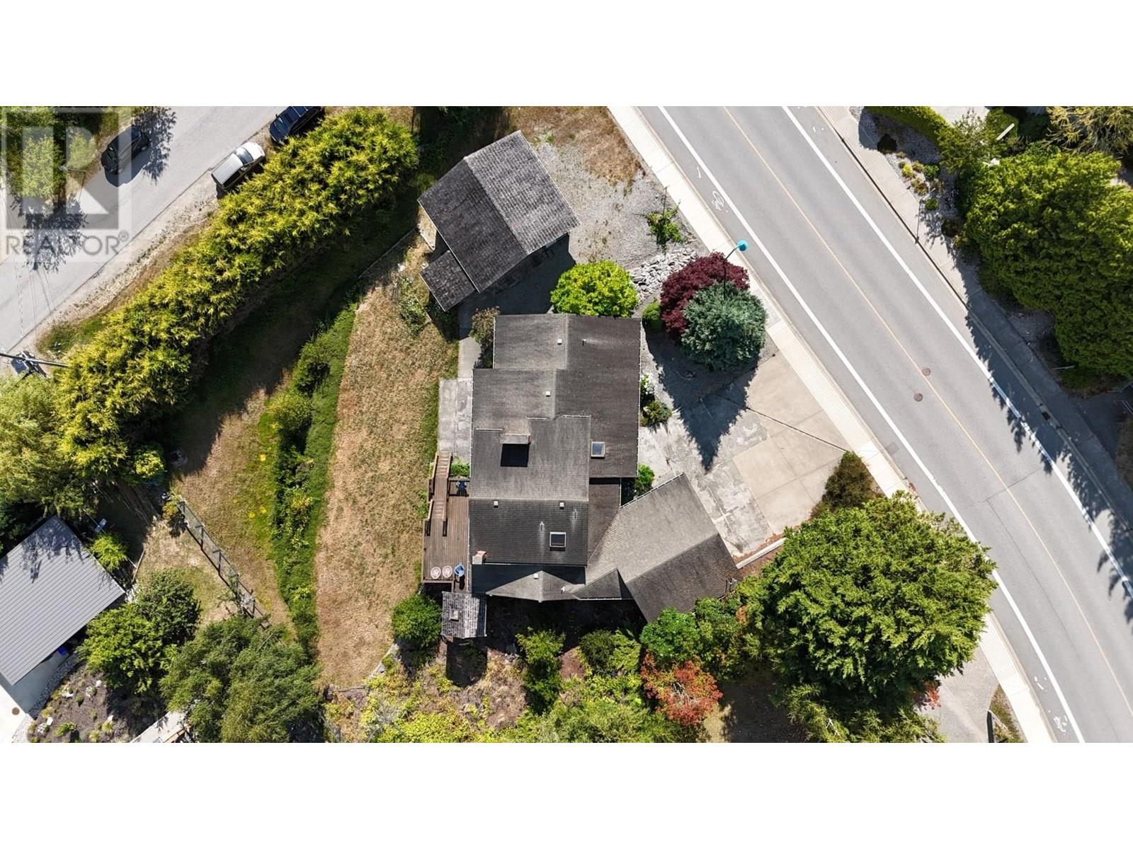 5504 DERBY ROAD, Sechelt