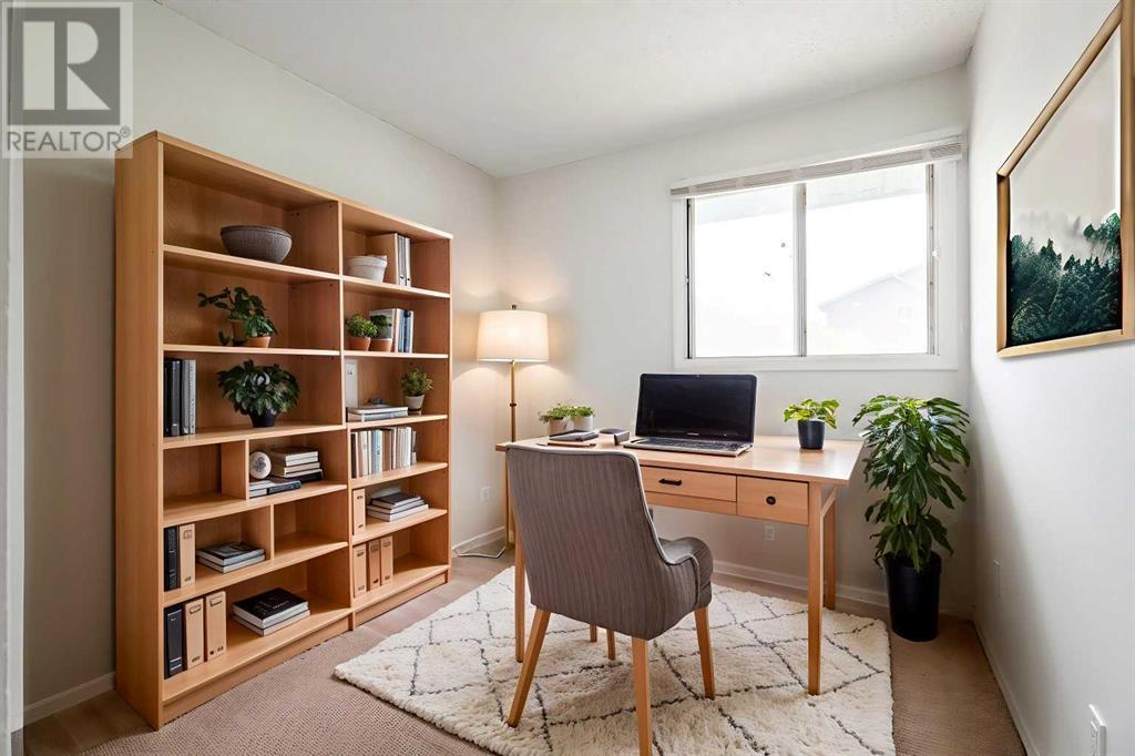 Single Family House for Sale in    Street NE Rundle Calgary 