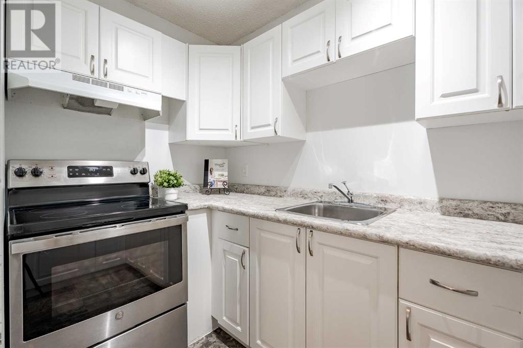 Single Family House for Sale in    Street NE Rundle Calgary 