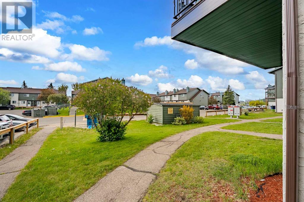 Single Family House for Sale in    Street NE Rundle Calgary 