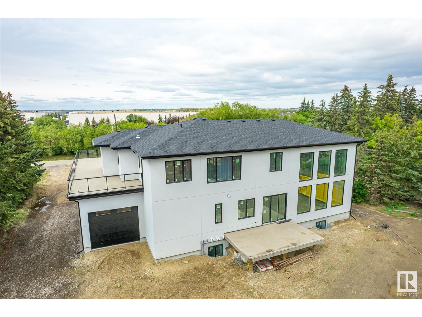 Photo 7 of 18445 122 Av Nw, Edmonton AB