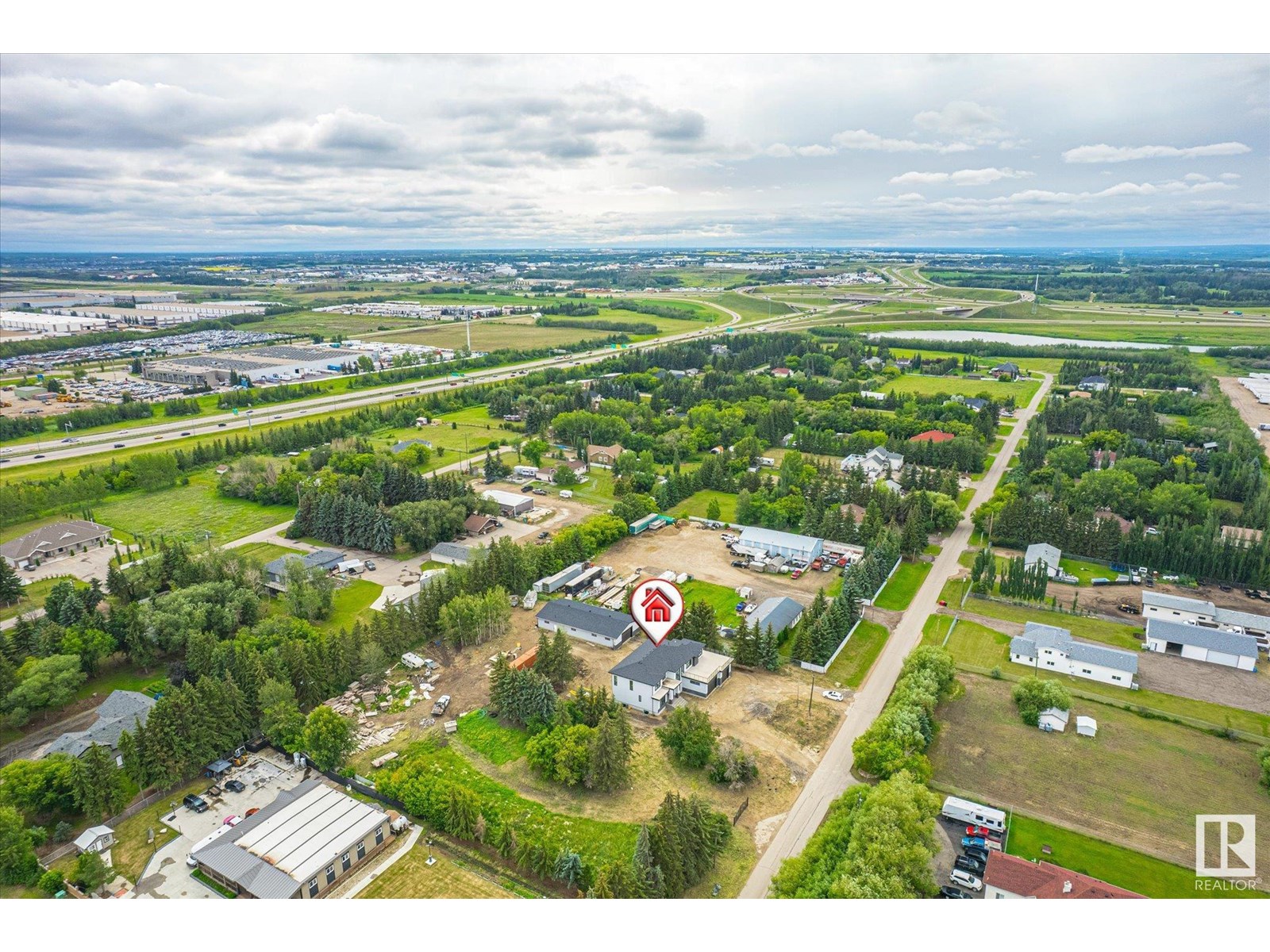 Photo 1 of 18445 122 Av Nw, Edmonton AB