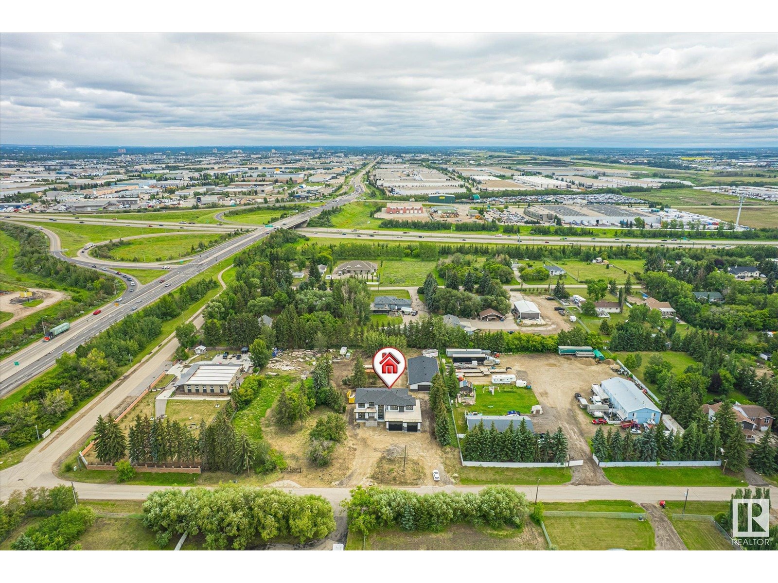 Photo 9 of 18445 122 Av Nw, Edmonton AB