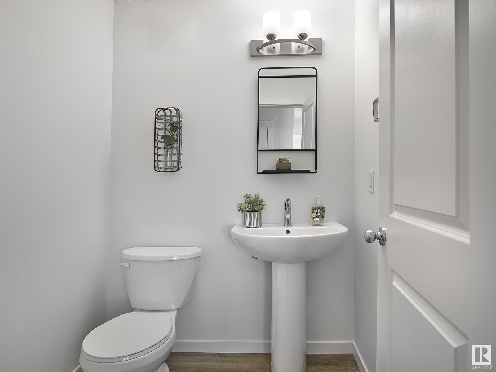 Photo 9 of 1275 Keswick Dr Sw, Edmonton AB