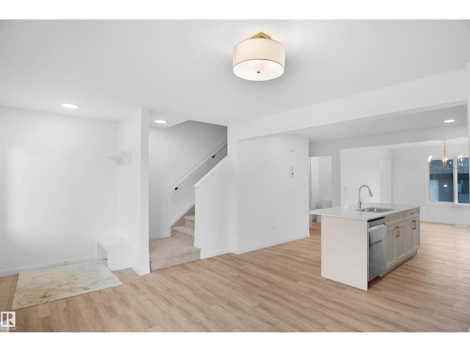 Photo 6 of 1277 Keswick Dr Sw, Edmonton AB
