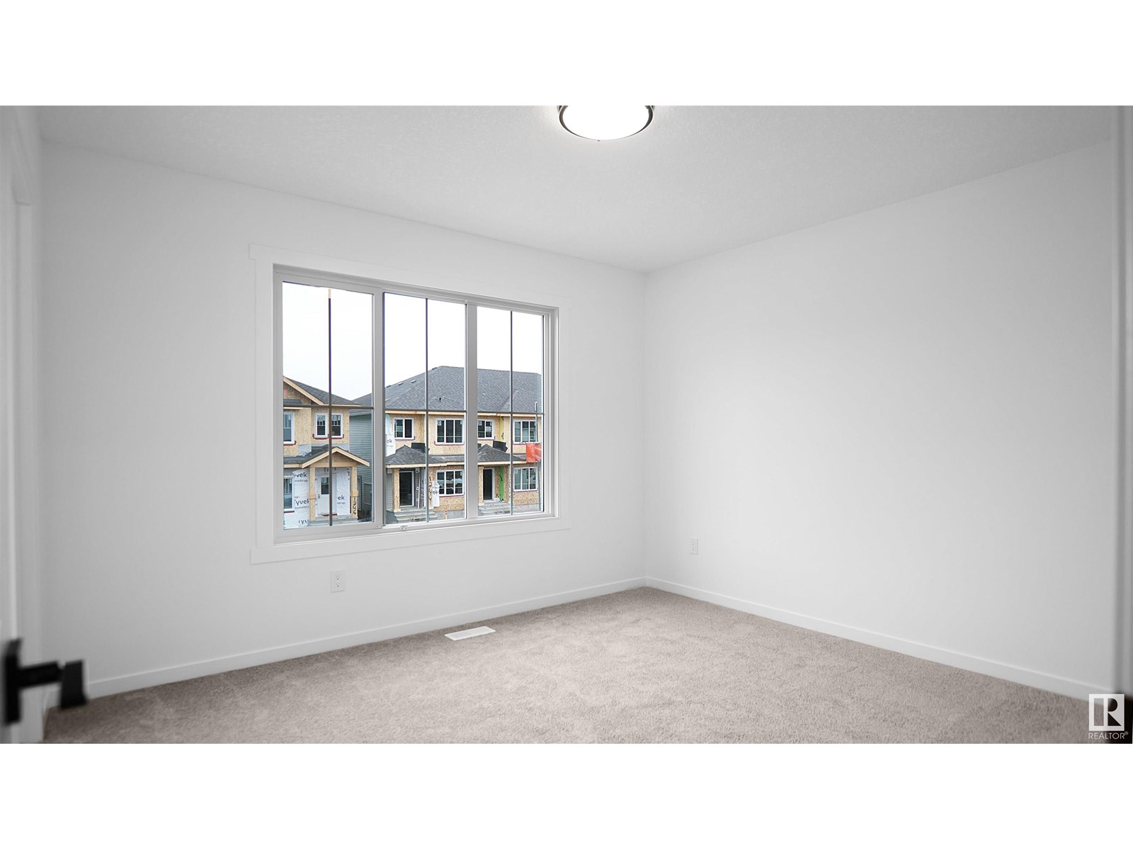 Photo 17 of 1299 Keswick Dr Sw, Edmonton AB