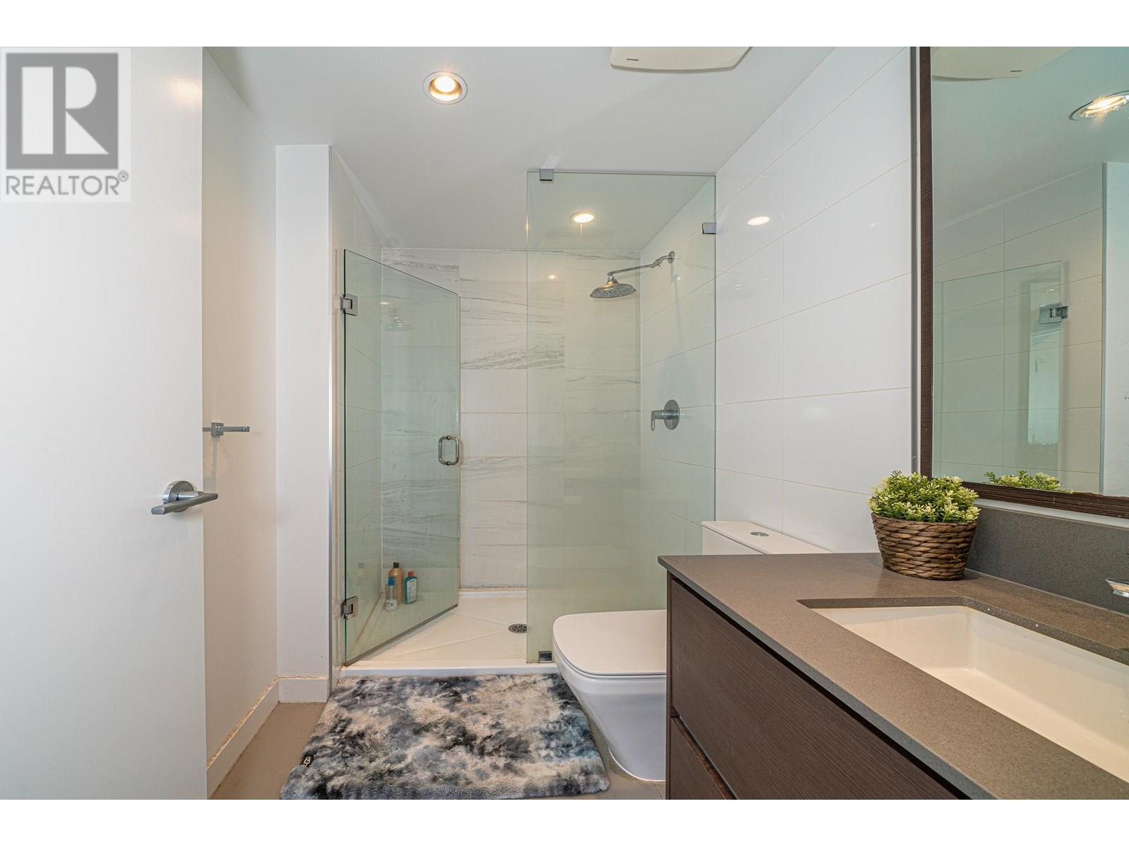 Photo 14 of 4010 4670 Assembly Way, Burnaby BC