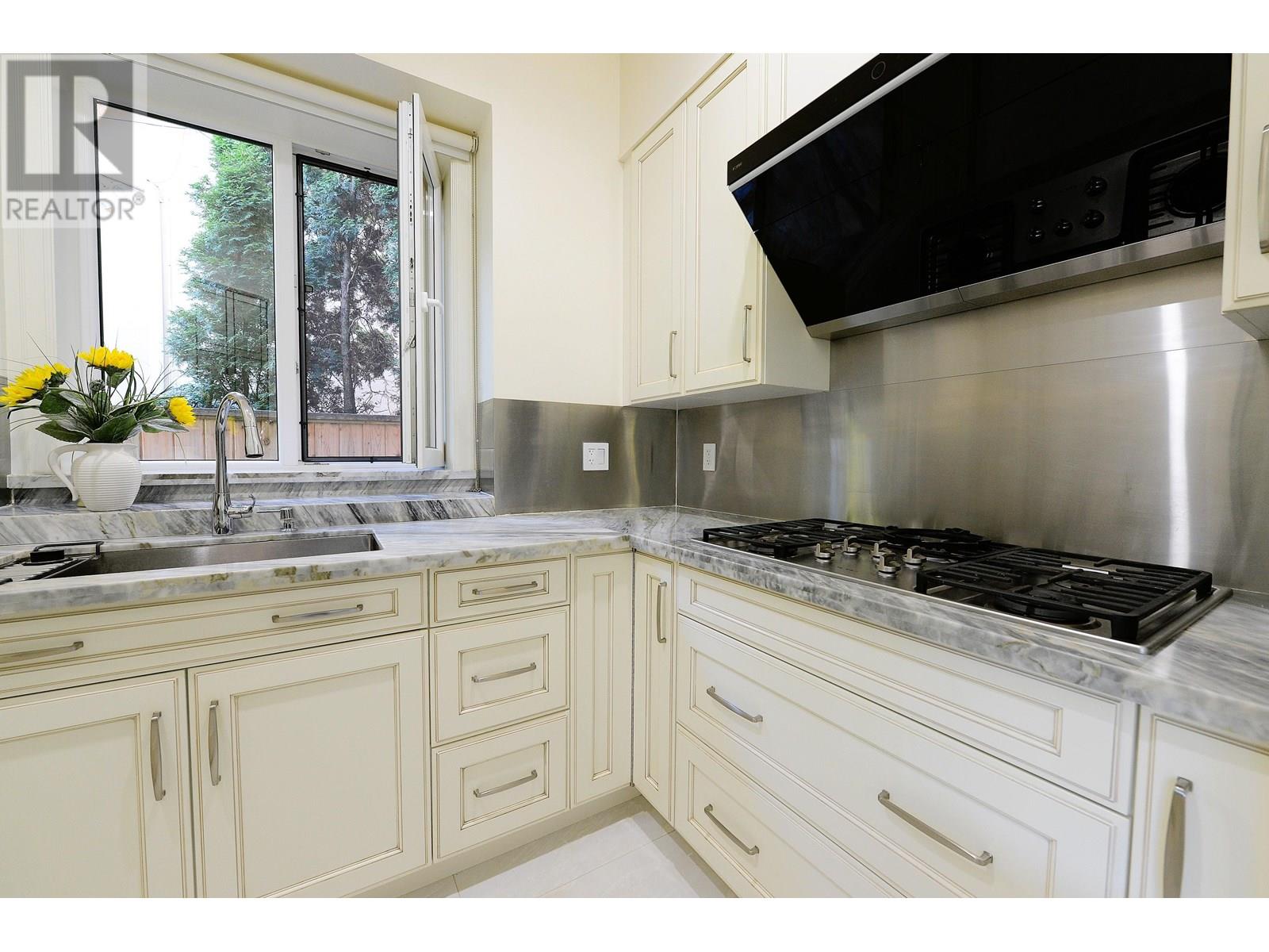 4039 W 38TH AVENUE, Vancouver