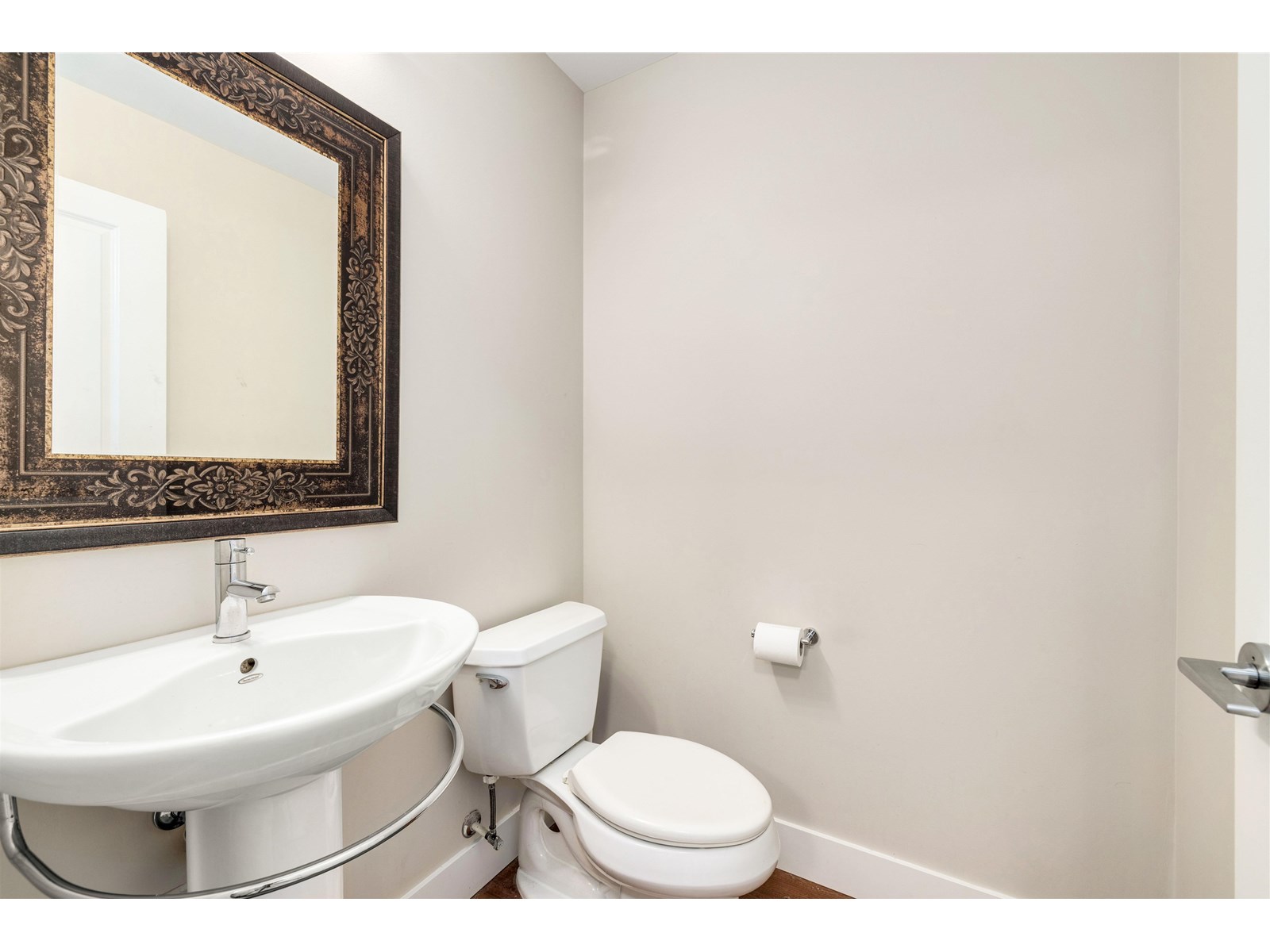 204 2501 161A STREET, Surrey
