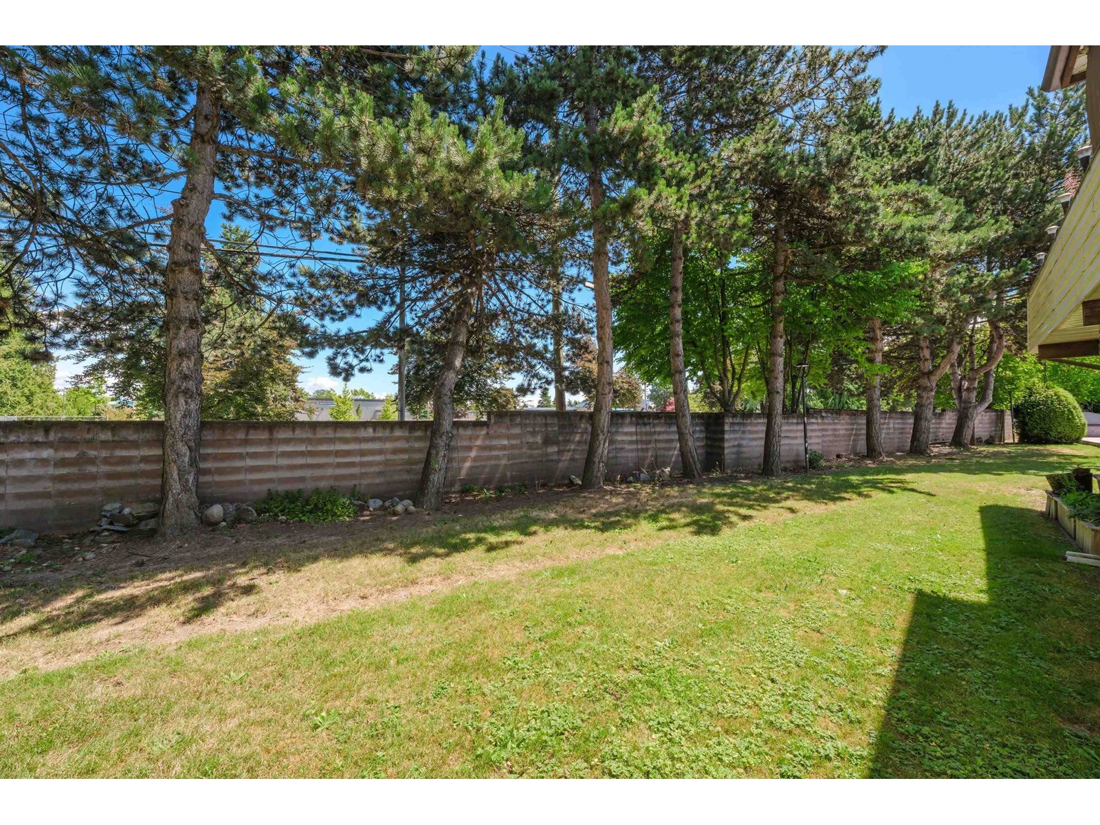 Photo 30 of 111 15153 98 Avenue, Surrey BC