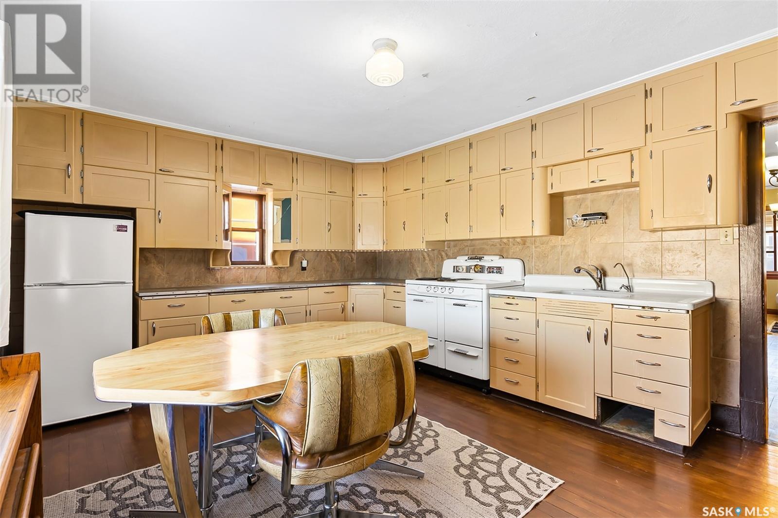 Photo 8 of 1640 Ottawa Street, Regina SK