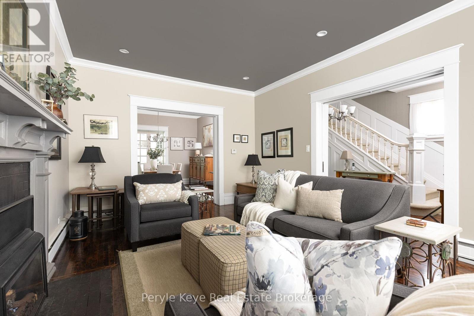 Photo 14 of 96 Ontario Street, Bracebridge ON