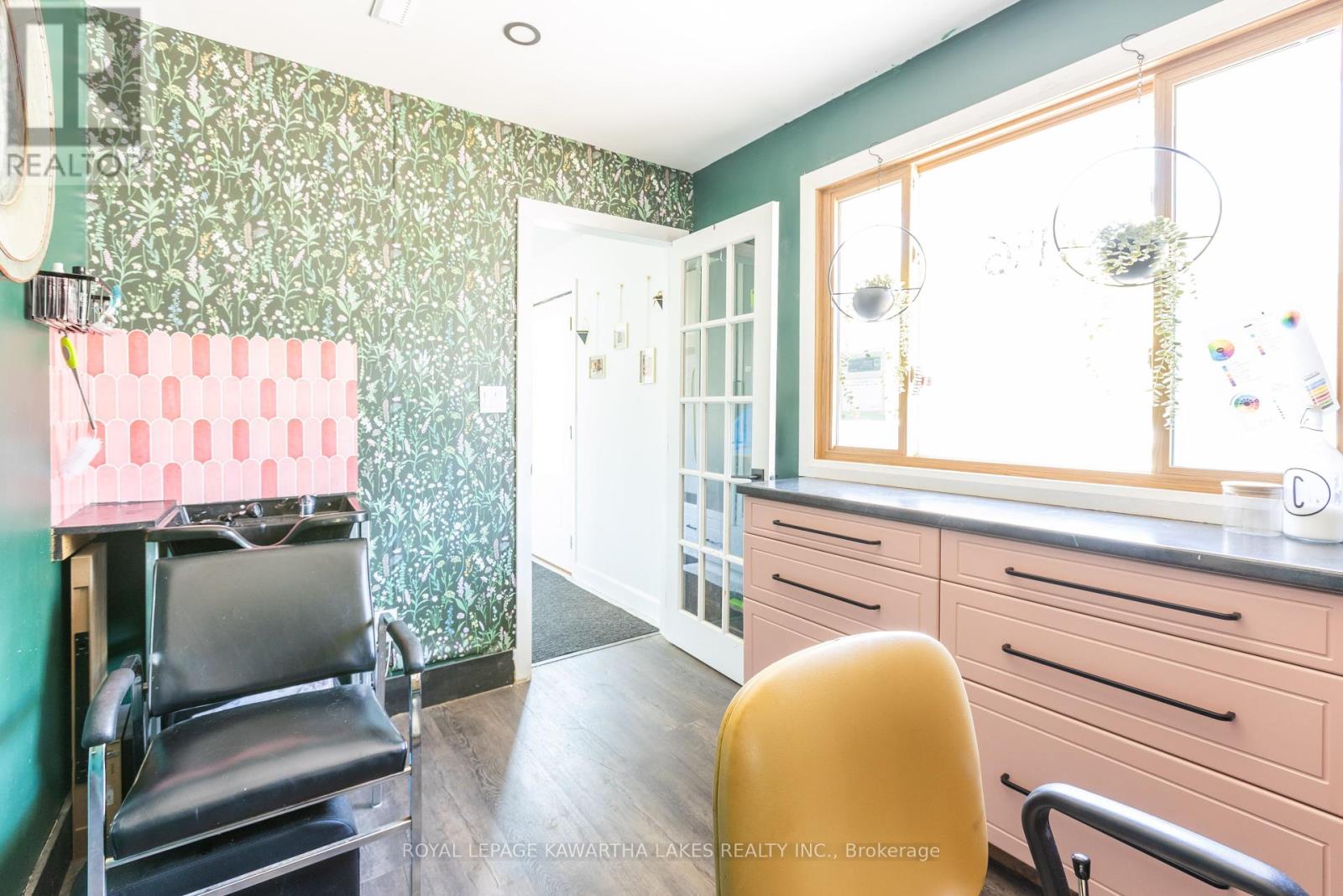 Photo 18 of 446 Dundas Street, Brock ON