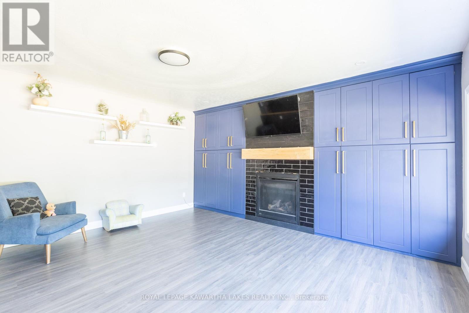 Photo 6 of 446 Dundas Street, Brock ON