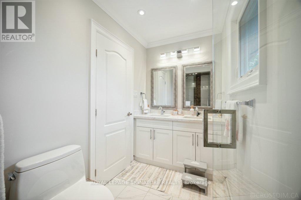 Photo 4 of 170 Moores Beach Road, Georgina ON