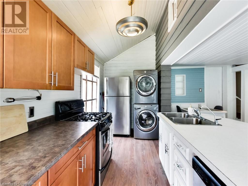 Photo 10 of 6142 Guelph Line, Burlington ON