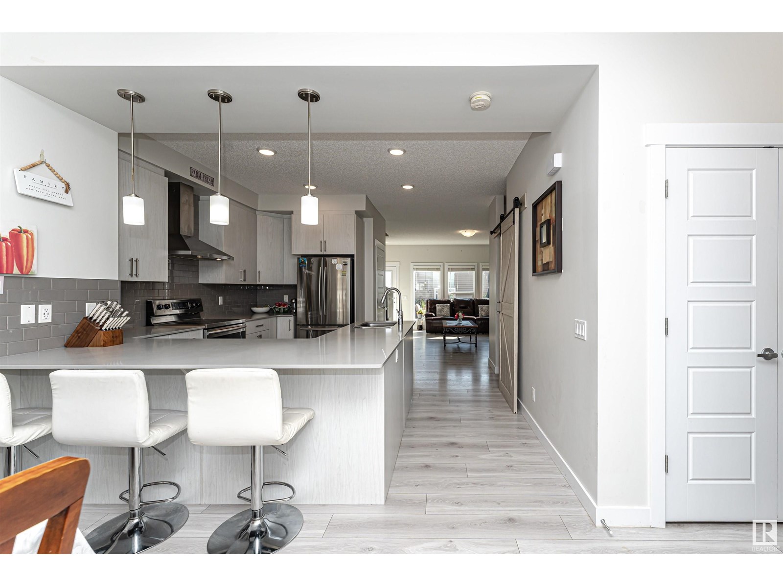 Photo 14 of 636 Orchards Bv Sw, Edmonton AB