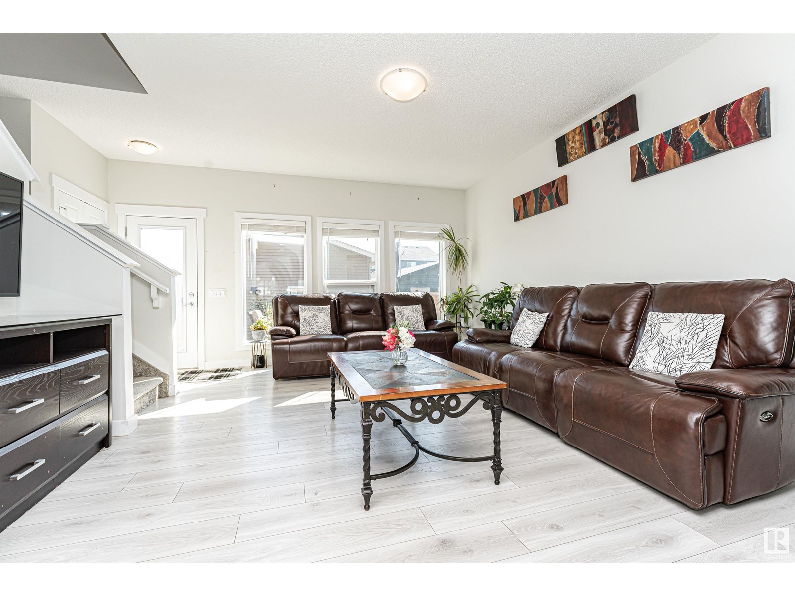 Photo 6 of 636 Orchards Bv Sw, Edmonton AB