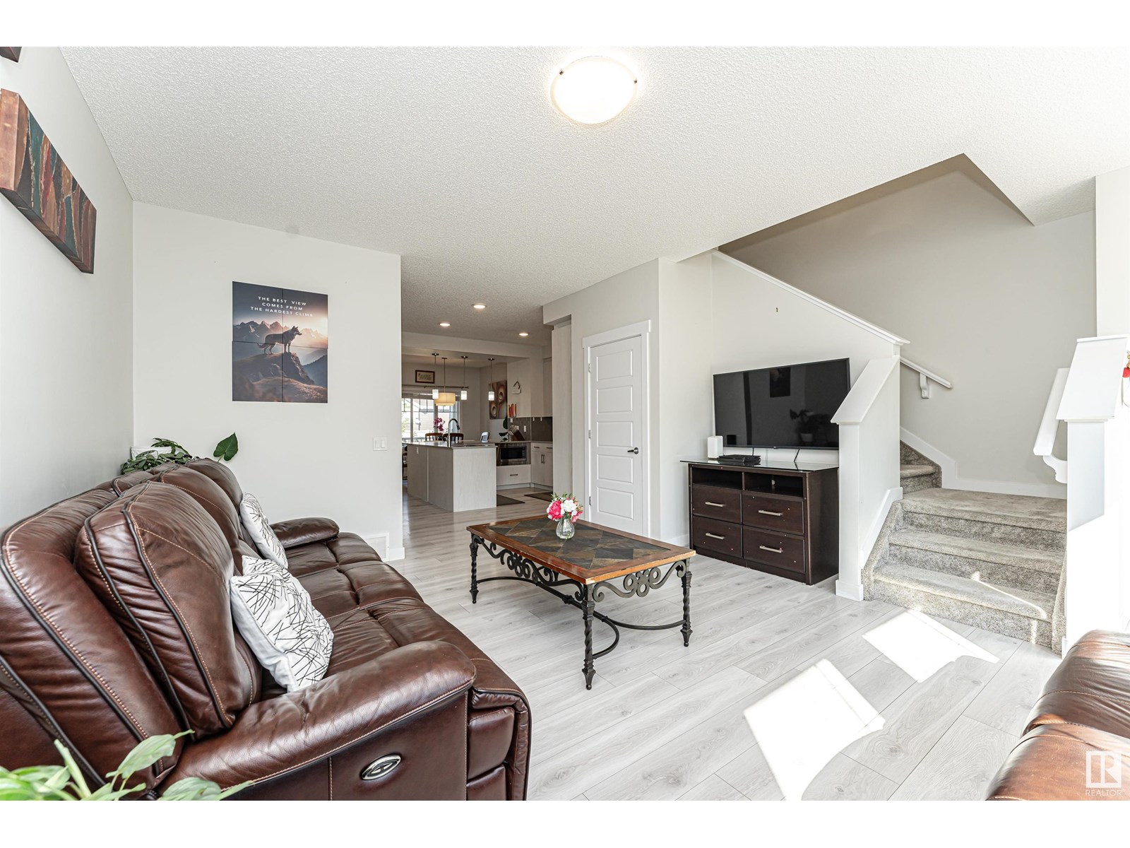 Photo 8 of 636 Orchards Bv Sw, Edmonton AB