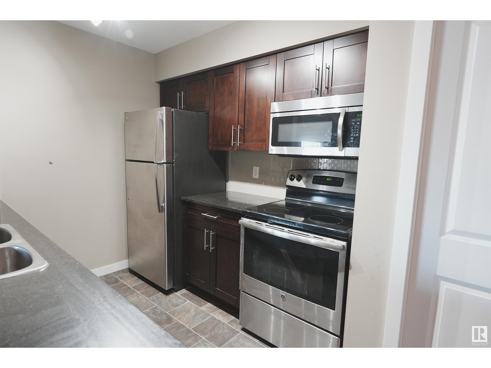 Photo 14 of 313 3211 James Mowatt Trail Sw, Edmonton AB