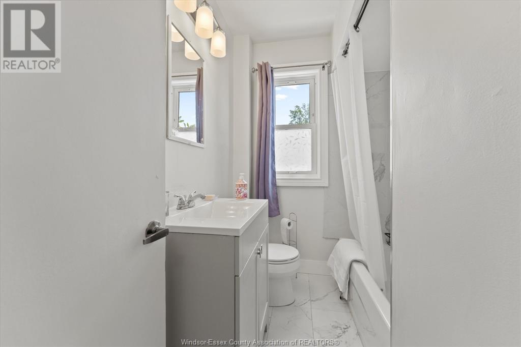 Photo 16 of 379 Lauzon Road, Windsor ON