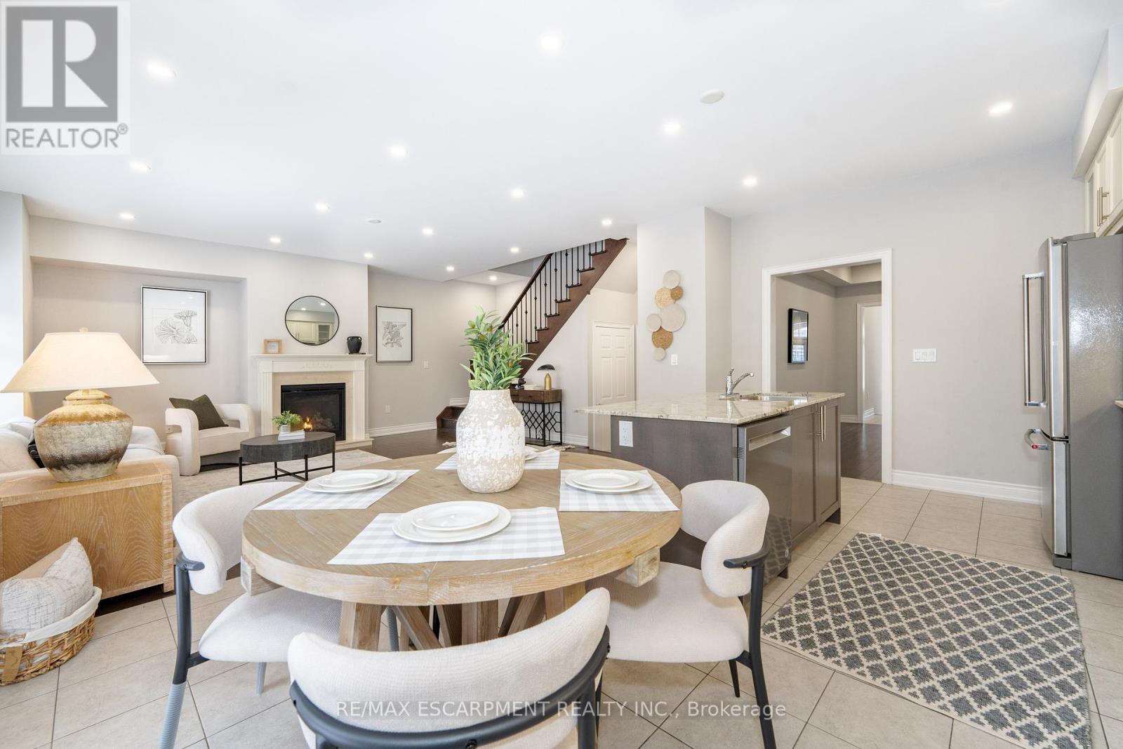 Photo 7 of 3152 Goodyear Road, Burlington ON