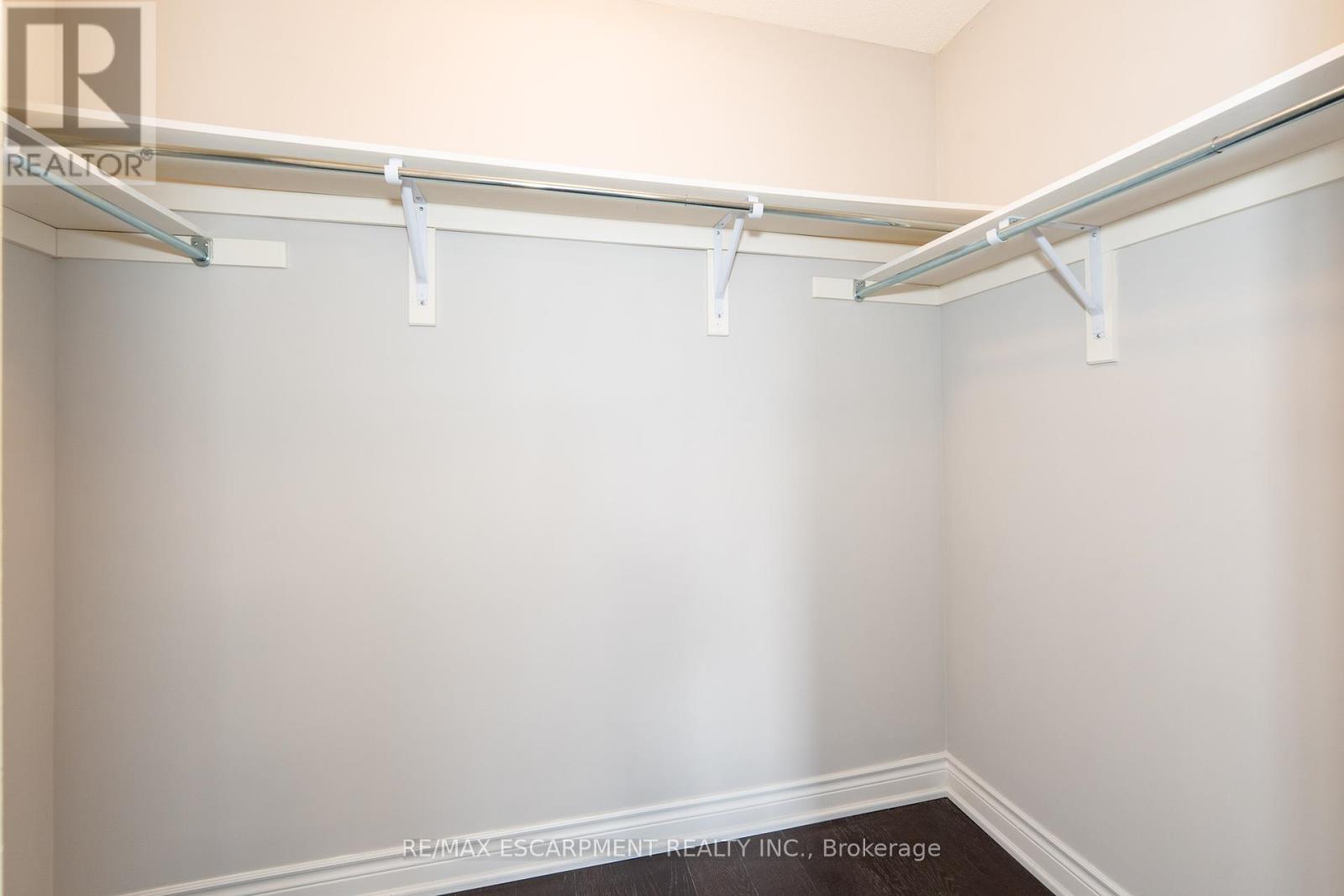 Photo 16 of 3152 Goodyear Road, Burlington ON