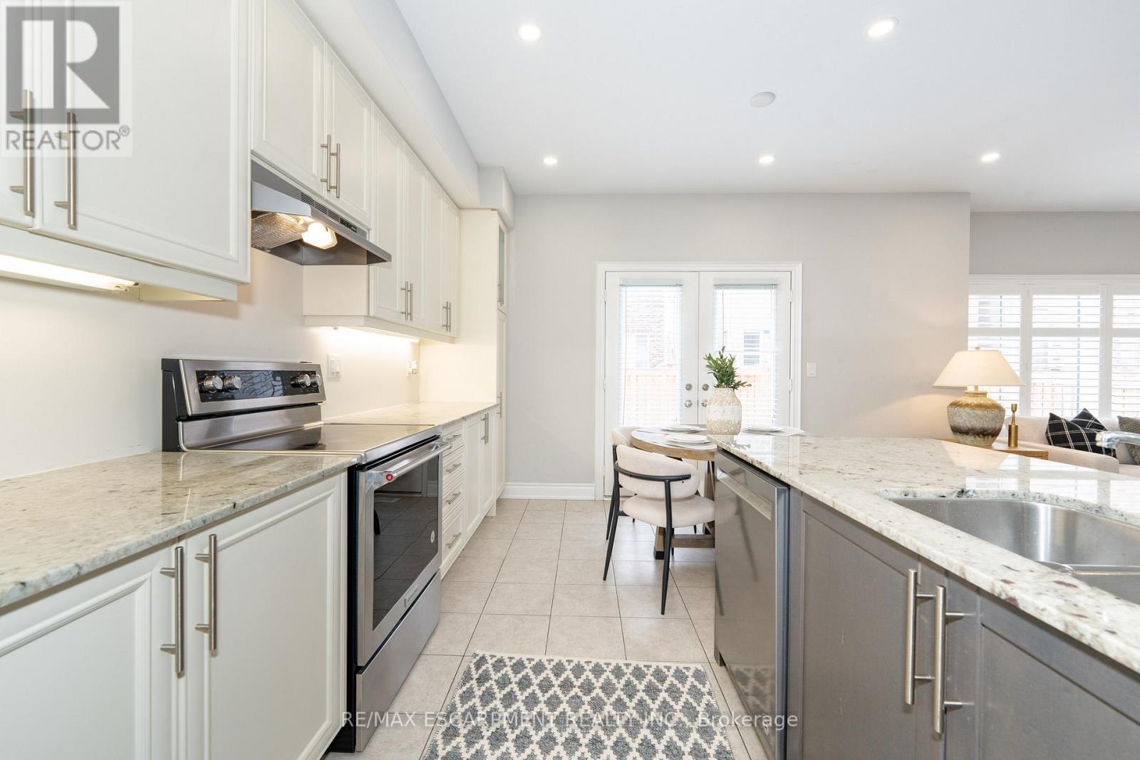 Photo 15 of 3152 Goodyear Road, Burlington ON