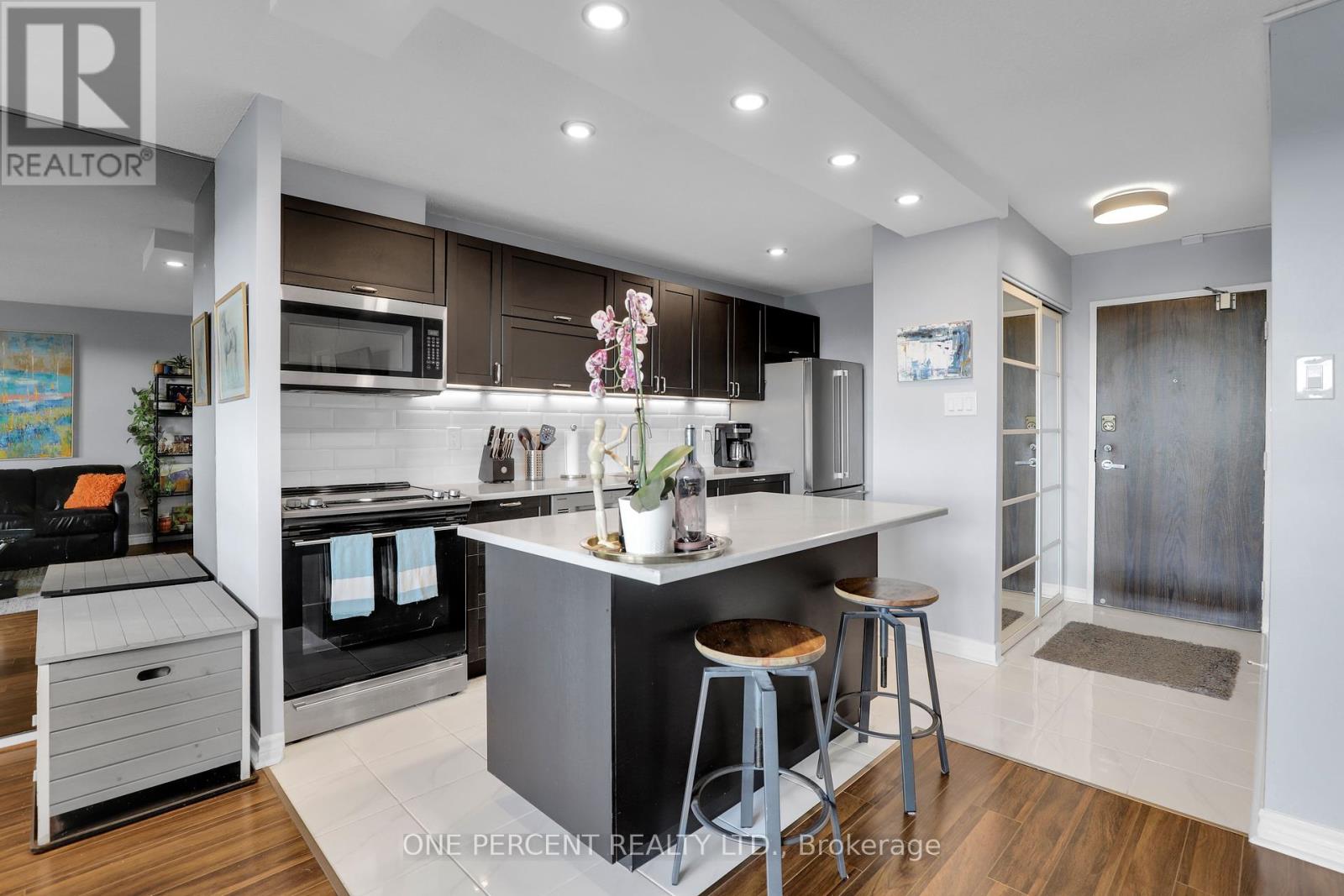 Photo 14 of 1408 1785 Frobisher Lane, Ottawa ON