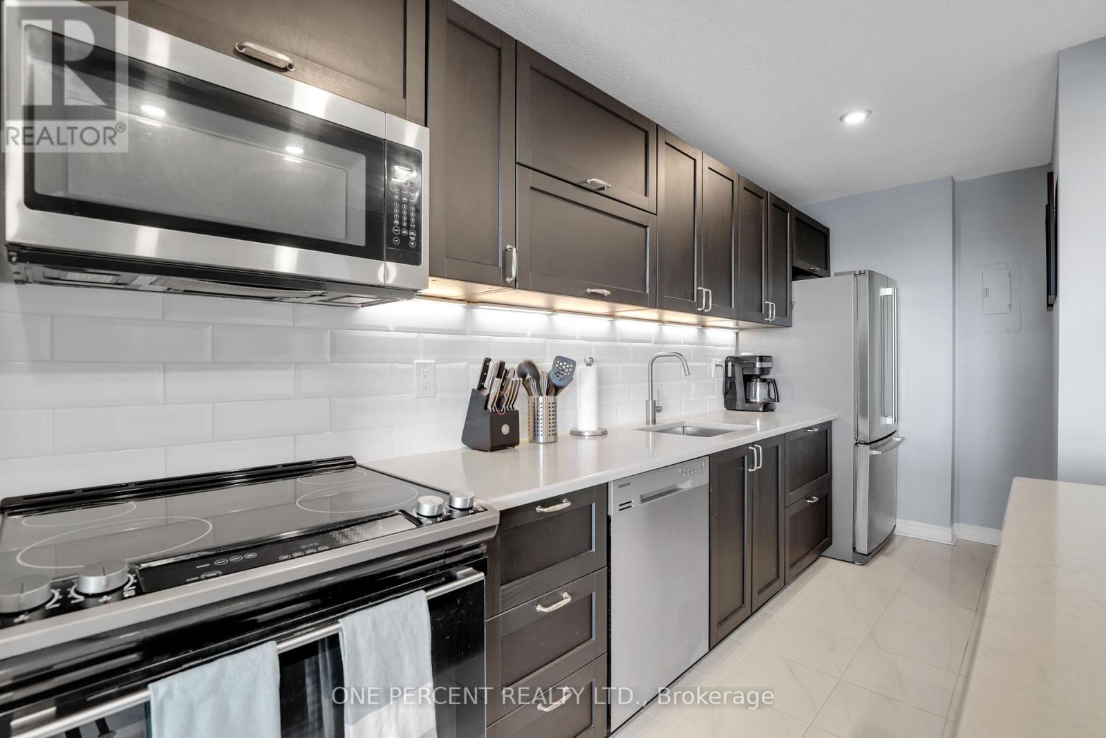 Photo 20 of 1408 1785 Frobisher Lane, Ottawa ON
