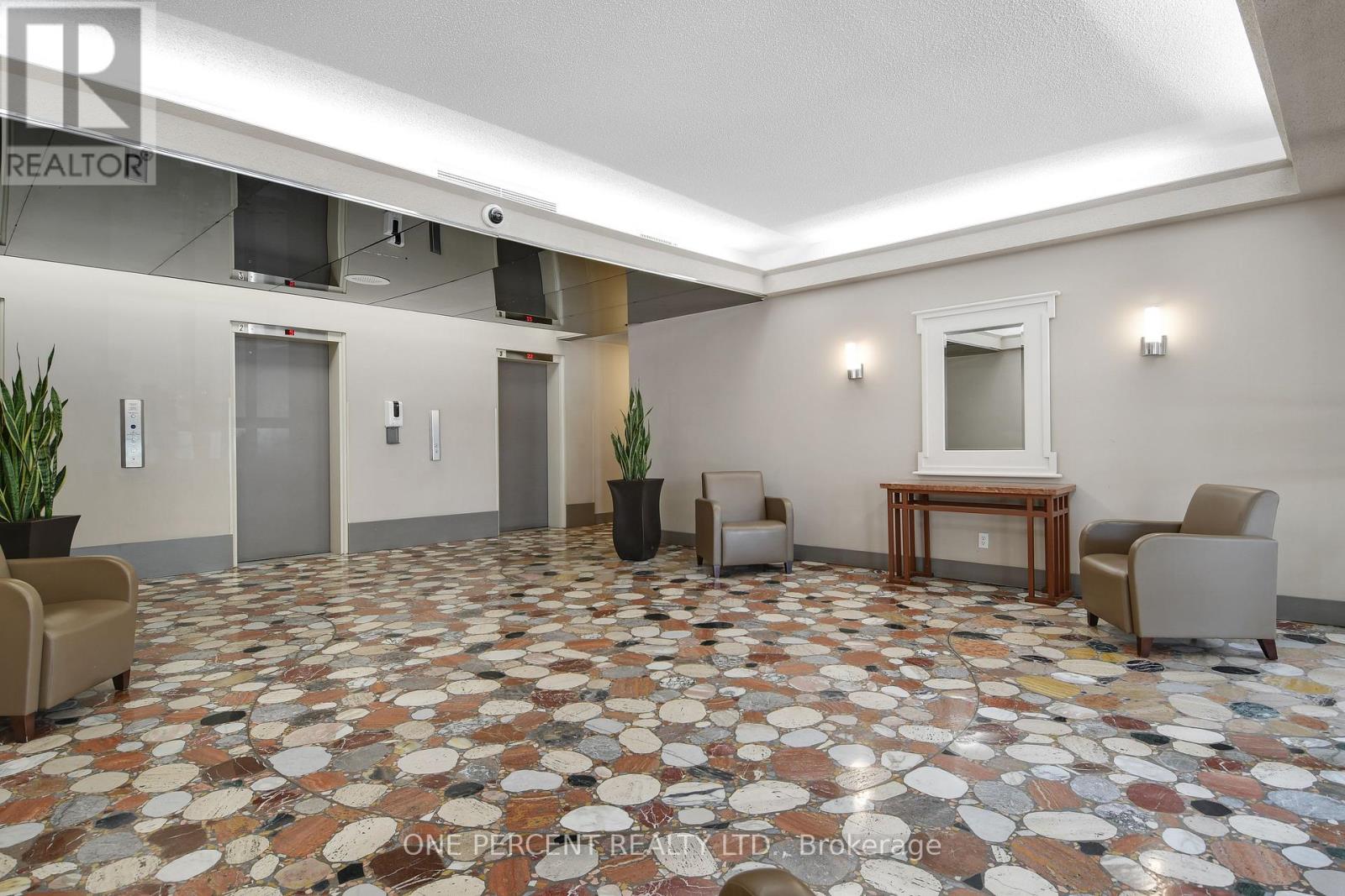 Photo 6 of 1408 1785 Frobisher Lane, Ottawa ON