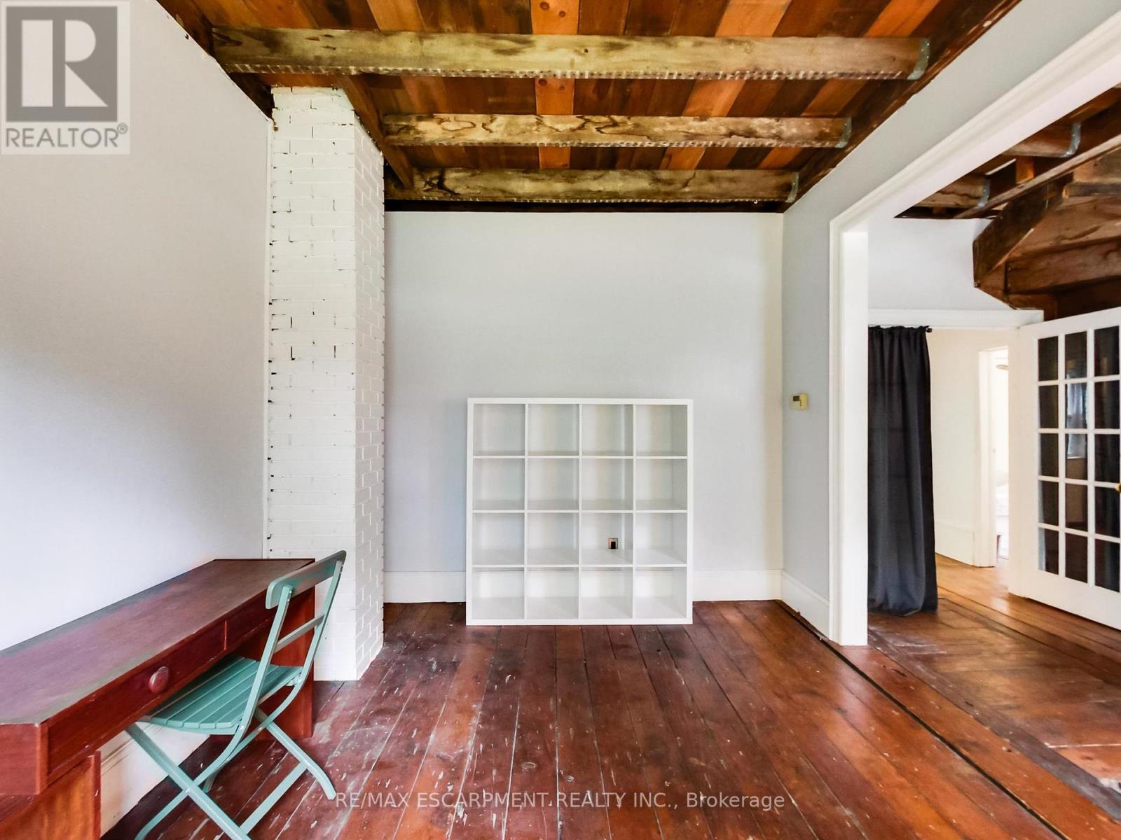 Photo 11 of 6142 Guelph Line, Burlington ON