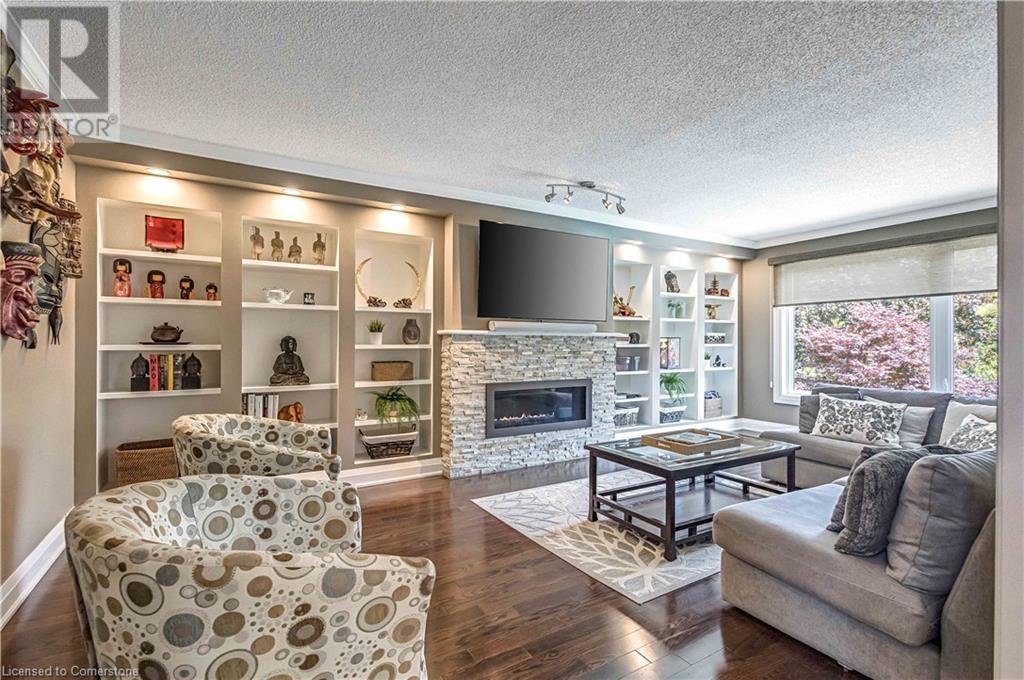 Photo 10 of 1399 Winterberry Drive, Burlington ON