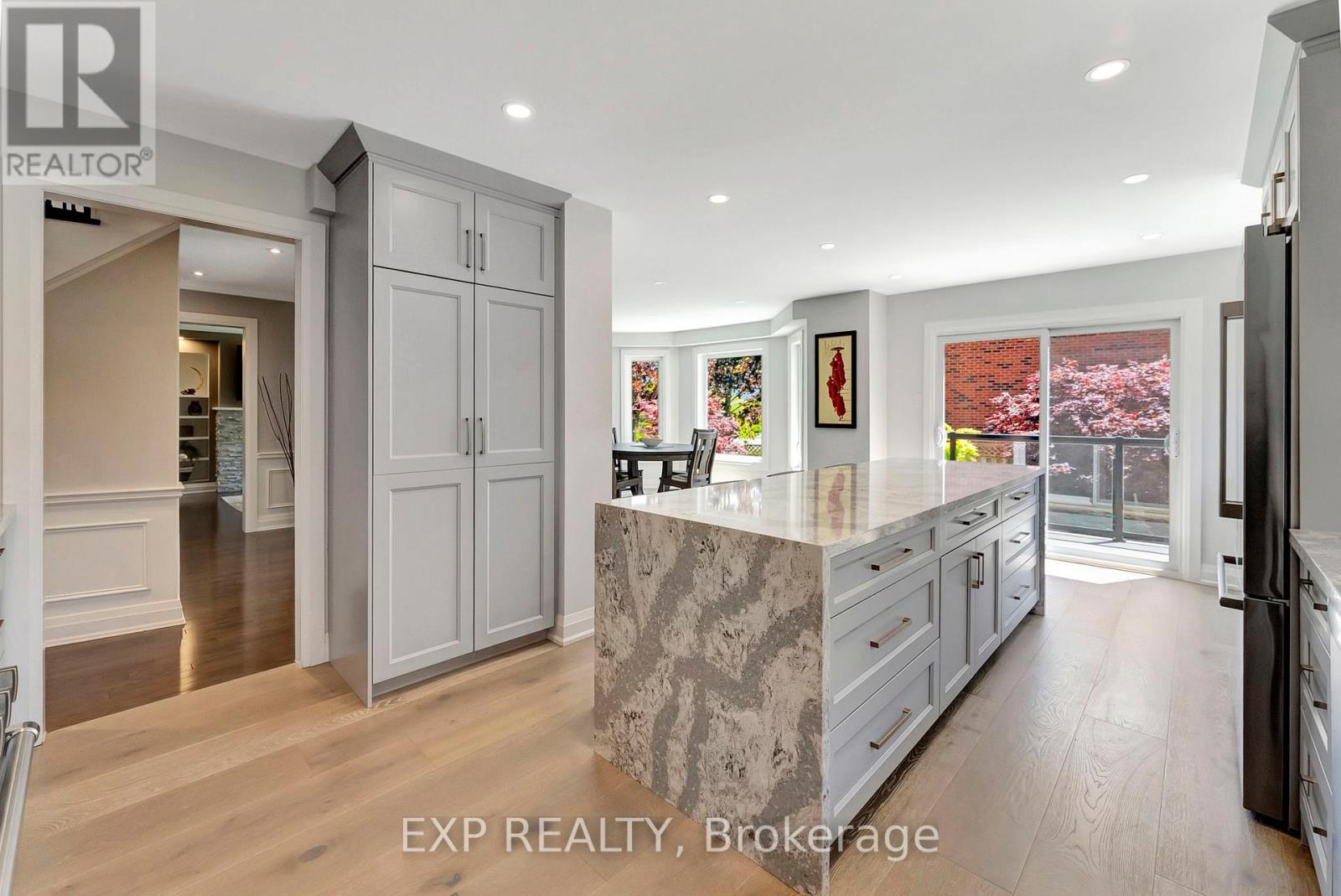 Photo 13 of 1399 Winterberry Drive, Burlington ON