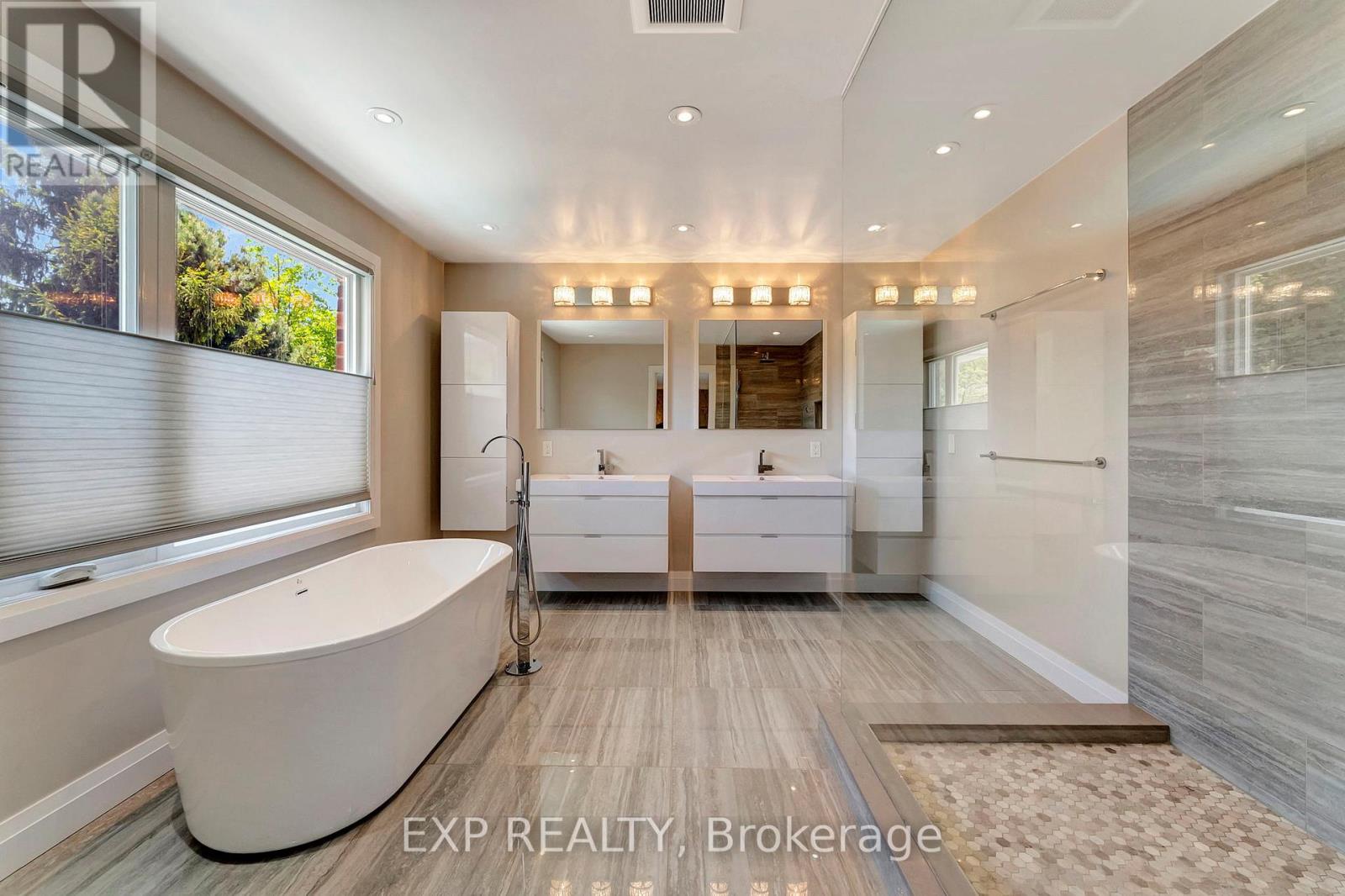 Photo 28 of 1399 Winterberry Drive, Burlington ON